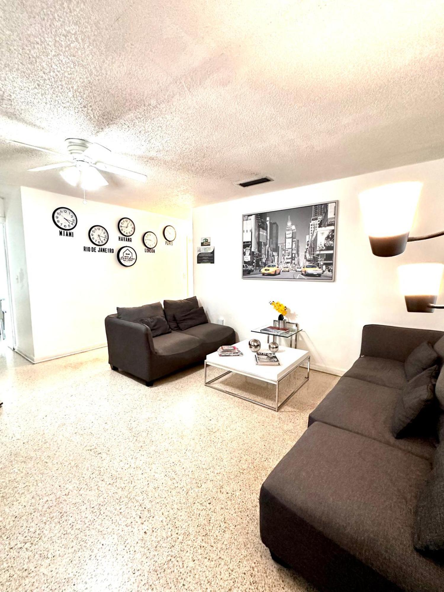 Miami House Hotel Luaran gambar